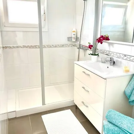 Relax Y Aventuras En El Oceano Y Las Montanas Apartamento *